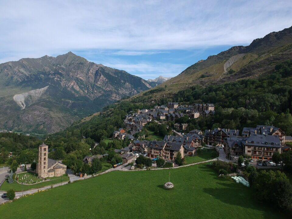 Apartamento Con Terraza Y Vistas Panoramicas En Tauell المظهر الخارجي الصورة